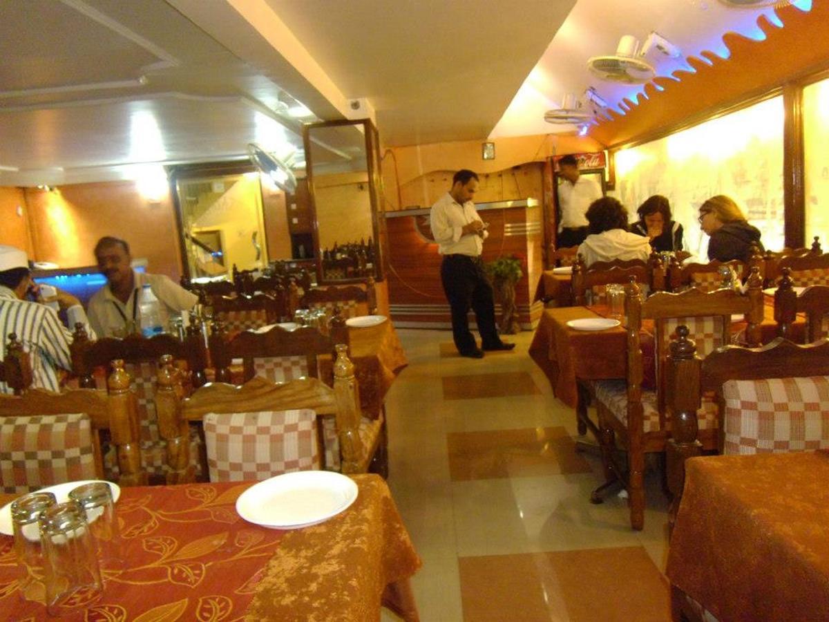 Hotel Lara India Varanasi Luaran gambar